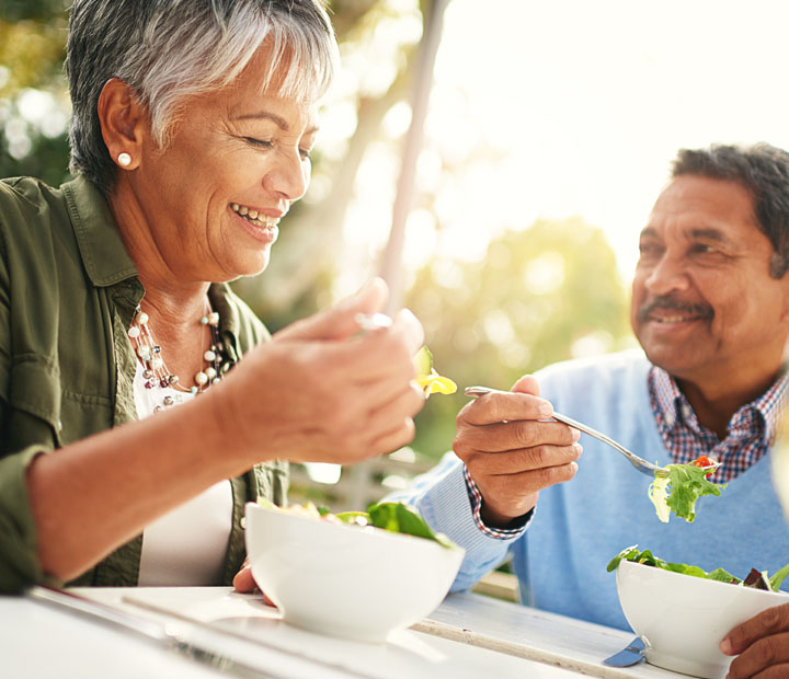 Image of couple eating